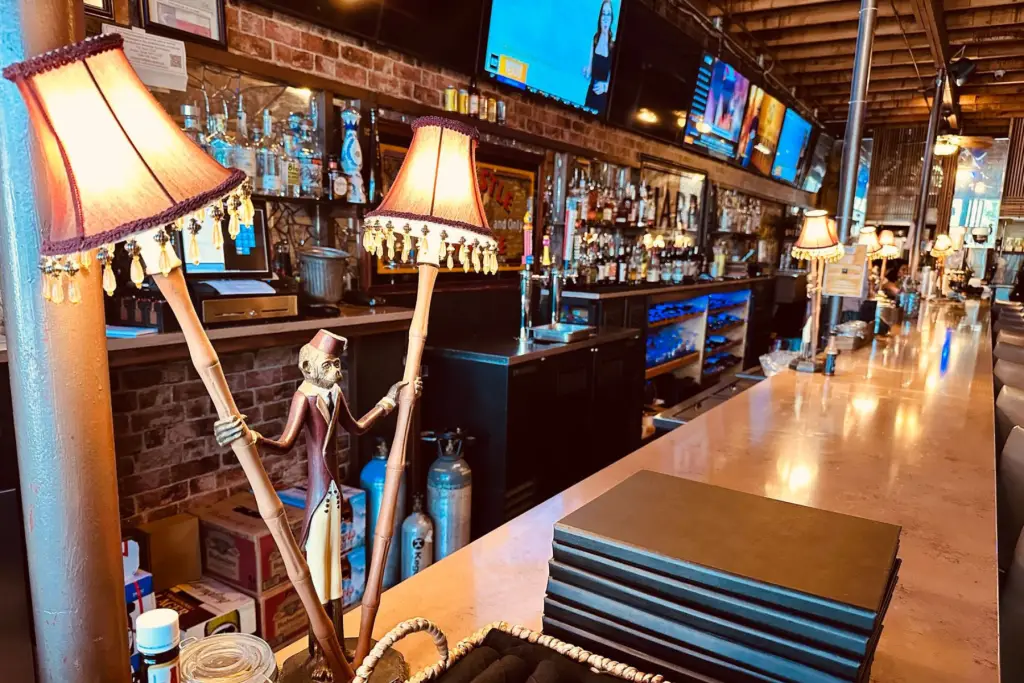 HH Supply Co. Restaurant and Bar_