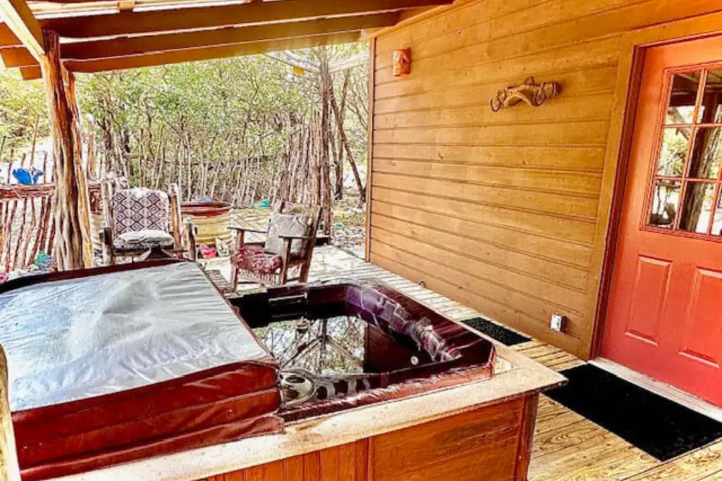 Paluxy River Bed Cabins